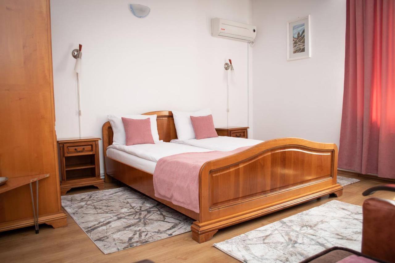 Motel Via Targu Mures Cristesti  Экстерьер фото