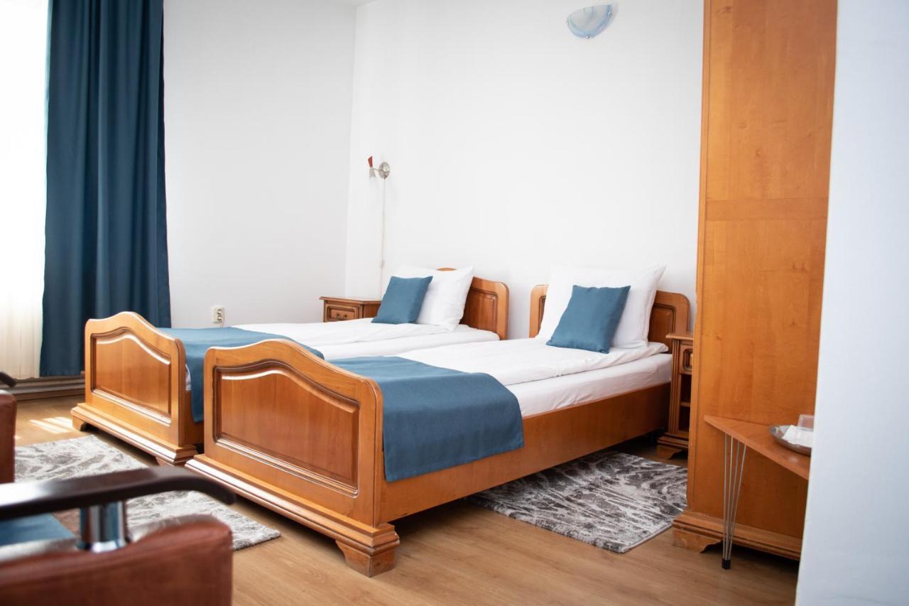 Motel Via Targu Mures Cristesti  Экстерьер фото